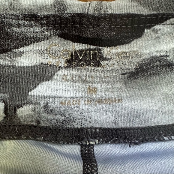 Calvin Klein Performance Cropped Jeggings - Picture 7 of 7